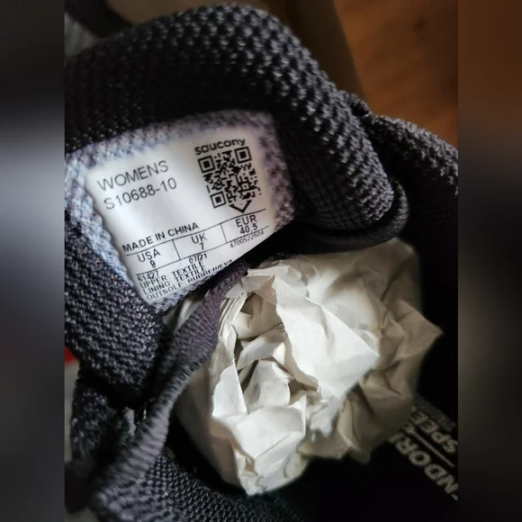 Saucony Endorphin Speed 2 Womens Size 9 US Speedroll Running Shoes, Black/Shadow - Picture 7 of 7